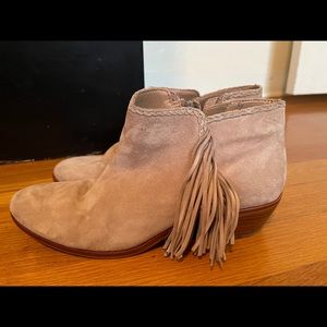Sam Edelman taupe suede fringe ankle boots